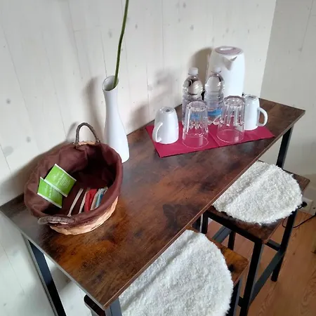 Botel Waterside Living - Hausboot *